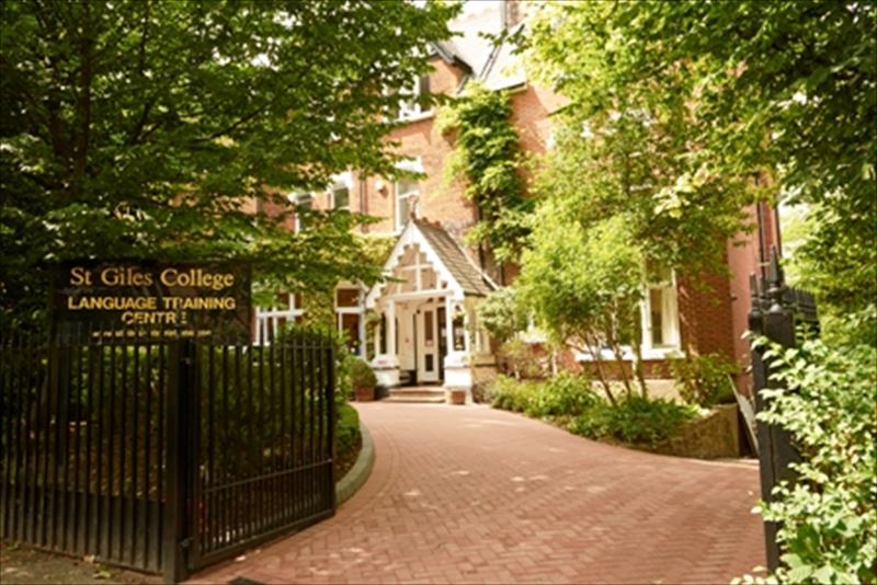 学校外観